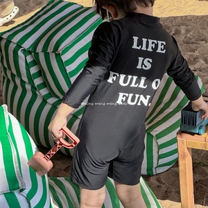 韩版儿童字母连体游泳衣男女童长袖防晒速干沙滩度假泳装休闲泳衣