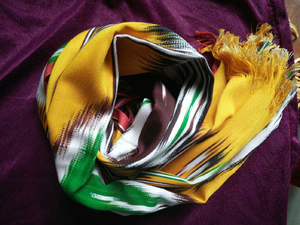 新疆霍城 艾德莱斯传统 丝绸布料 新疆民族风 一匹七米 45公分宽