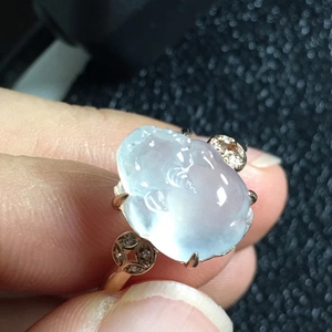 天然a货缅甸翡翠玉戒指高冰种饱满金蟾18k金镶嵌女款珠宝手饰成品