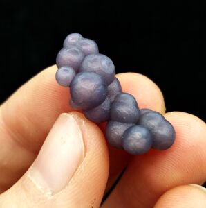 天然印尼紫色葡萄玛瑙颗粒随型珠子首饰加工矿物教学标本 能量石