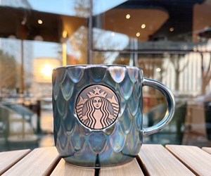 新款星巴克杯子经典鱼鳞女神印章铜牌流光溢彩陶瓷马克杯咖啡水杯