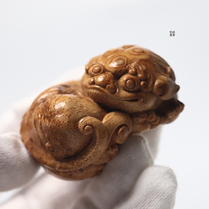 山寜竹舍 竹根雕名家 杨国强 苦竹作 望天瑞兽 老料竹根雕把件