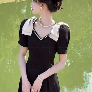 夏季法式复古宫廷风黑色连衣裙女赫本小黑裙气质收腰高级感长裙子