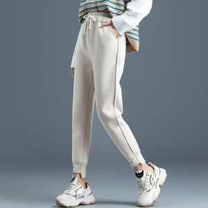 毛呢裤子女秋冬2021新款米色女裤加绒运动裤女宽松束脚卫裤奶奶裤