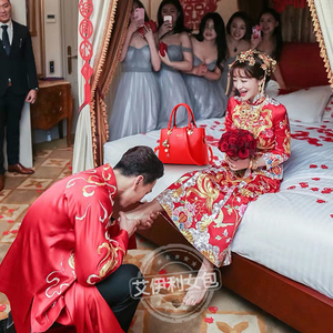 新娘订婚礼用大红色结婚包包女2024新款手提包时尚百搭斜挎单肩包