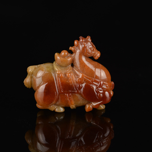 翡翠红马吊坠 天然红翡立体雕刻唐马玉挂件男女属相 马上有钱玉坠