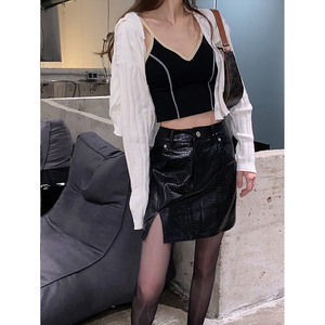 luweiguo复古开叉皮裙显瘦高腰a字半身裙秋冬女设计感小