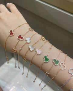 麒麟小葫芦手链女18k玫瑰金红玉髓镶钻镂空吊坠小众设计高级感ins