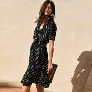 法式复古高级感一片式黑色点点茶歇裙v领系带纽扣fiu购印花裹身裙