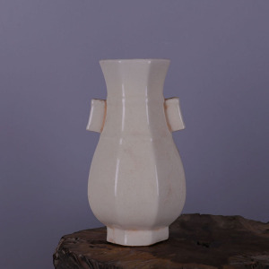 宋定窑白瓷器八方贯耳瓶仿古花瓶古玩旧货古董老物摆件收藏出土品