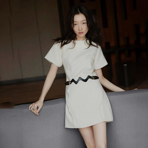 香港周冬雨同款法式高端精致白色小香风连衣裙高级感女夏季新款女