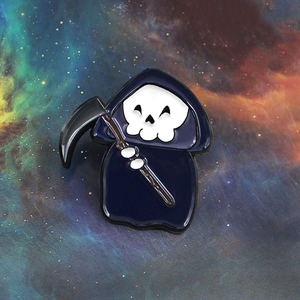 欧美新款骷髅白色幽灵死神身穿黑袍手拿镰刀造型滴油胸针潮流徽章