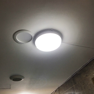 太阳能灯吸顶灯大功率室内一拖二遥控庭院灯家用户外防水光控路灯