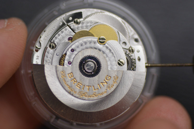 百年灵机芯高手指教百年灵哪几款装eta2892a2机芯价位区间是