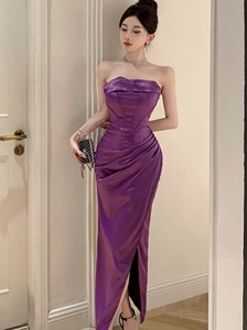 紫色高级感连衣裙打底秋冬气质性感显瘦抹胸裙子新款显身材长裙女