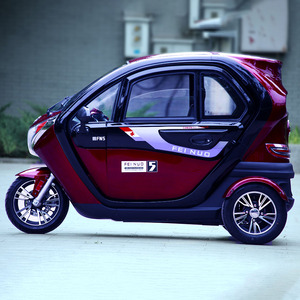 四座电动三轮车