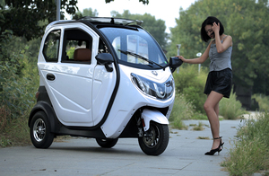 飞诺勋全新续航里程190公里电动三轮车代步车带棚fn3全封闭式电瓶