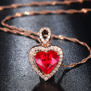 天然红宝石心形吊坠