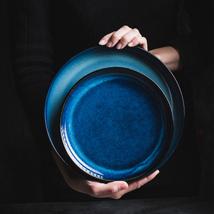 蓝色盘子降低食欲图片
