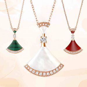 925纯银小裙子项链女扇形镶钻吊坠宝家小扇子锁骨链网红红书同款