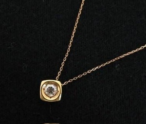 HG016保真日本18K黄金镶嵌0.2克拉钻石项链重1.4克坠8*8mm长40cm