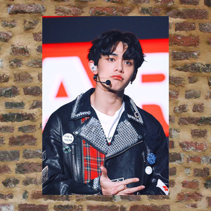 黄旭熙lucas海报