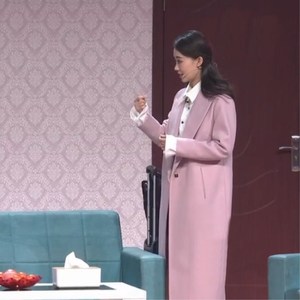 张小斐同款西服