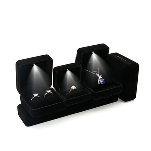 求婚戒指盒 高档带LED灯珠宝包装盒钻戒手链手镯项链礼物盒子