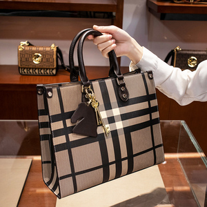 香港代购真皮it女包2021新款时尚高级感大气单肩手提大容量托特包