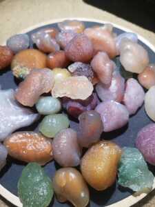 糖心玛瑙手串戈壁石七彩玛瑙手链葡萄干水晶原石女玉石41人付款148