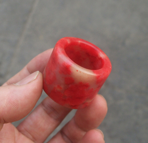 天然鸡血玉扳指正红鸡血玉指环男拇指鸡血红玉扳指红玉石戒指包邮
