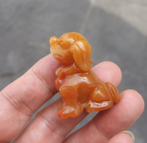 天然老黄玉生肖狗挂件旺财黄玉狗立体黄玉狗吊坠包邮小黄色狗摆件