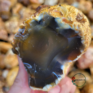 天然钙化皮灰玛瑙原石毛料矿石标本玉石雕刻练手料手把件灰肉冰透