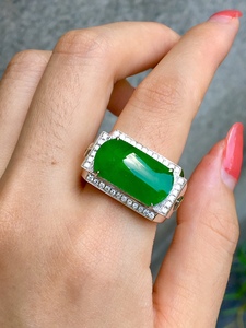 啊里缅甸天然翡翠a货冰种正阳绿马鞍男戒戒指镶嵌18k白金南非钻石