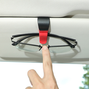 车载眼镜夹车用多功能墨镜支架汽车遮阳板卡片插收纳车内用品大全