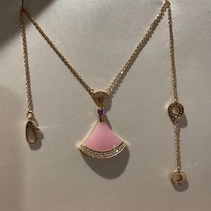 99新bvlgari宝格丽粉色蛋白石镶钻扇子大号项链二手闲置品