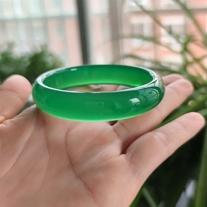 天然正品阳绿玉髓手镯女款 冰种半宝石水晶冰透翠绿色玛瑙镯子