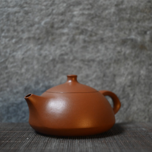 吴佩姬手拉壶·玉兔·潮州手拉壶·功夫茶具·清水泥·容量:110c