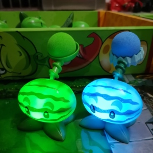 植物大战僵尸会发光发射玩具新款大号绿色西瓜投手冰西瓜射手弹射