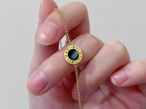 宝格丽红绳手链