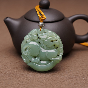 新疆和田玉籽料瑞兽麒麟献宝玉牌挂件坠男女款神兽玉佩吊坠毛衣链