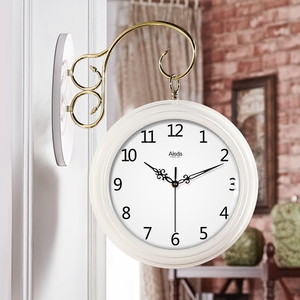 爱时达现代静音客厅时钟简约时尚挂钟北欧创意木质双面石英钟表