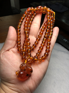 【全网唯yi,老抚顺琥珀】抚顺老料豆油红佛珠8.5-9m配虫珀