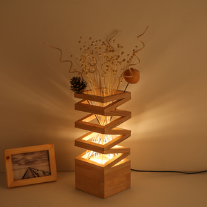 创意简约台灯装饰原木插花温馨浪漫卧室床头客厅书房充电LED台灯