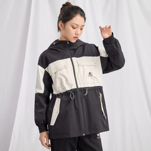 匹克梭织风衣女2021年冬季新款连帽防风运动休闲拼接外套f214082