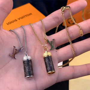 22新款代购lv项链香水瓶锁骨 配饰男路易威登吊坠情侣吊坠链送礼