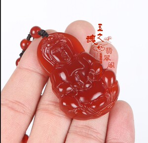 天然玉石红玉髓玛瑙观音玉吊坠保平安中国红转运本命年挂件男款
