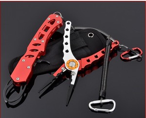 00刘人瑜1218淘宝钓鱼夹子鱼嘴夹控鱼器打黑钓鱼取钩钳子小型防滑鱼