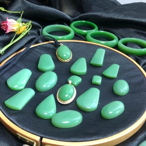 和田玉碧玉瓷绿粉绿无结构平安牌镶嵌18k金定制