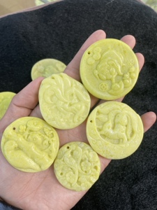 天然菜花玉雕刻吊坠手链牌子雕刻配饰挂件项坠